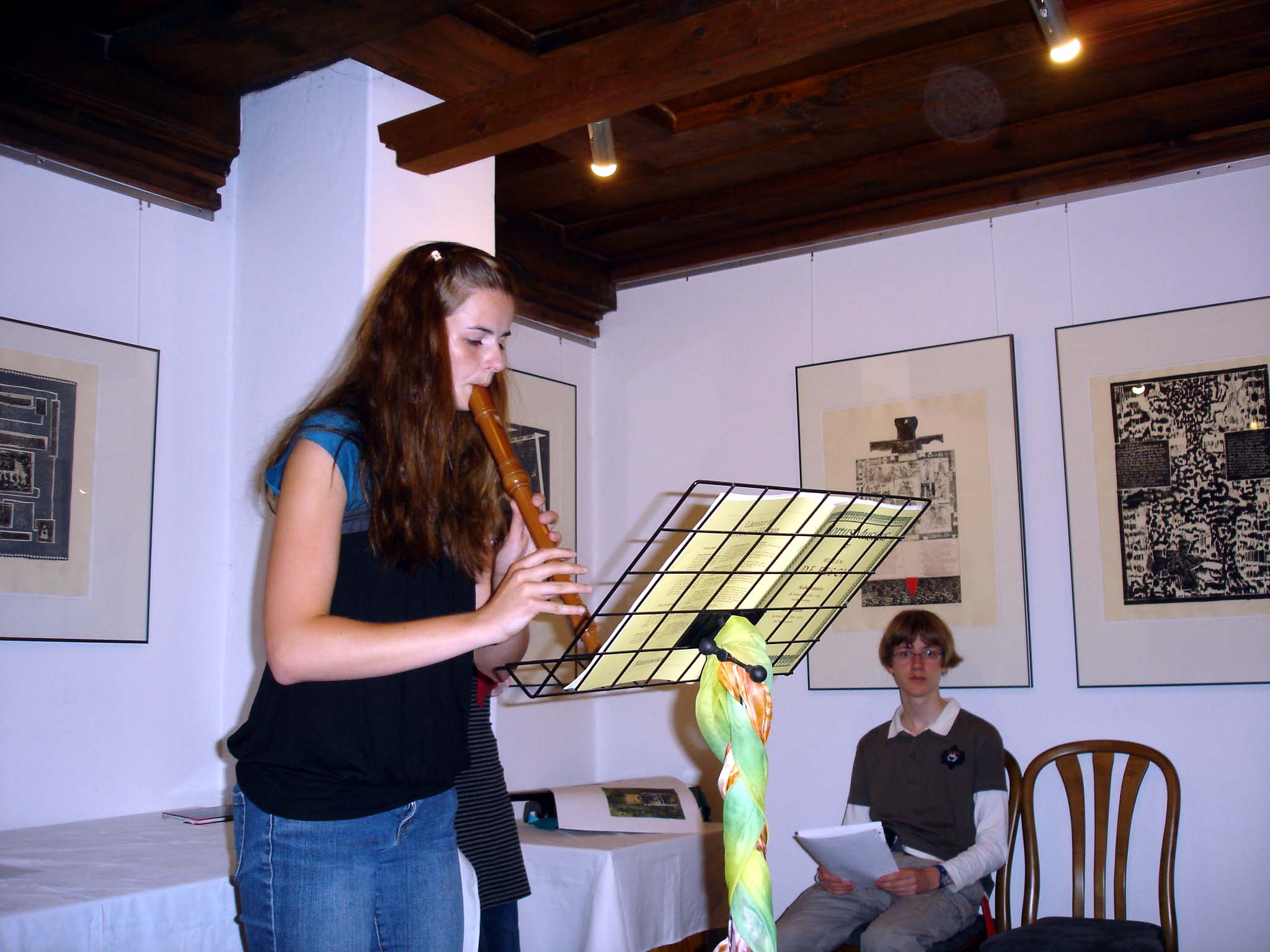 Juliane Ketzer beim Auftritt im Baumbachhaus Meiningen, 4. Juni 2011